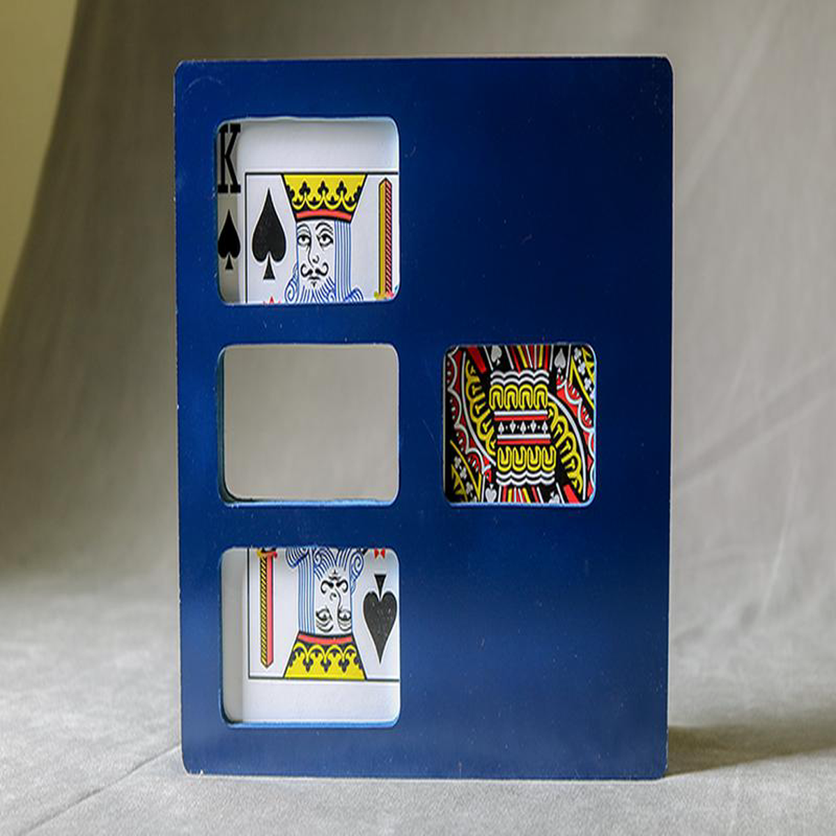 Zig Zag Card (JumboPlastic) by Mr Magic 8211 Trick